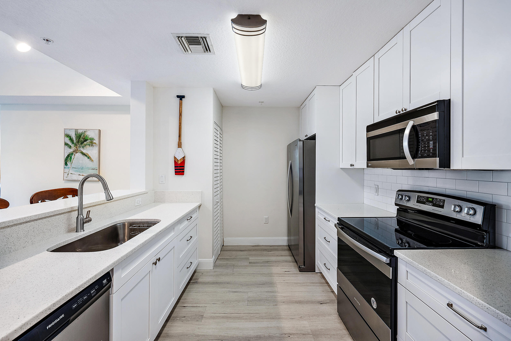 1203 Town Center Drive - Photo 3