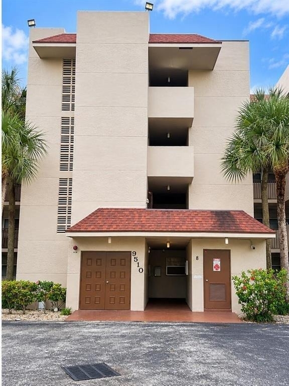 9510 Seagrape Drive - Photo 0