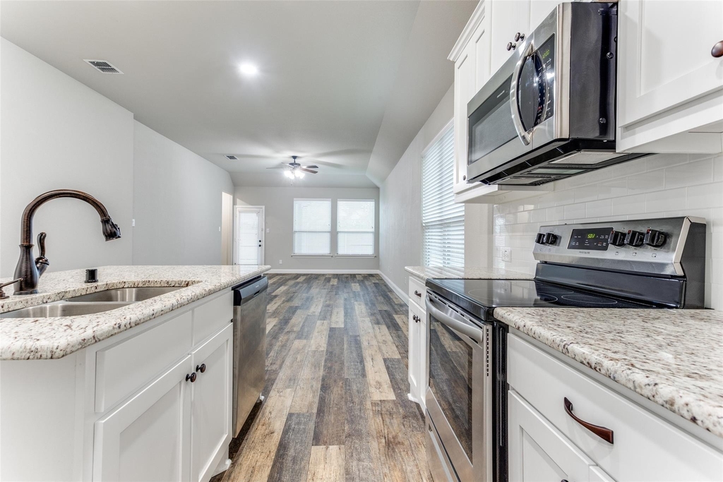 506 Weston Street - Photo 1