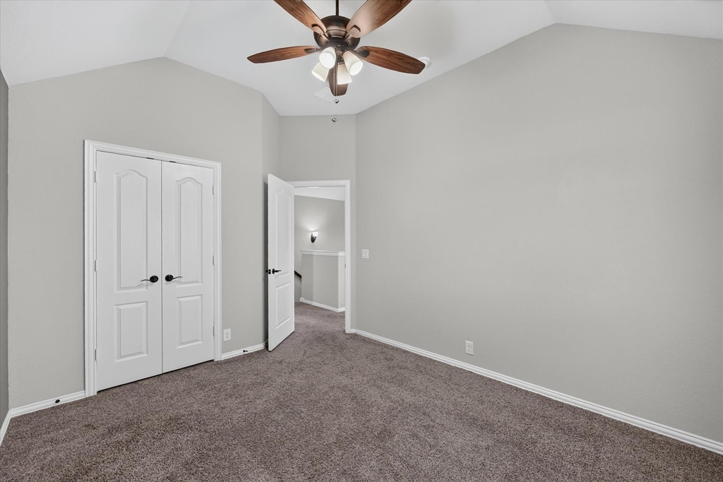 1941 Silverleaf Drive - Photo 17
