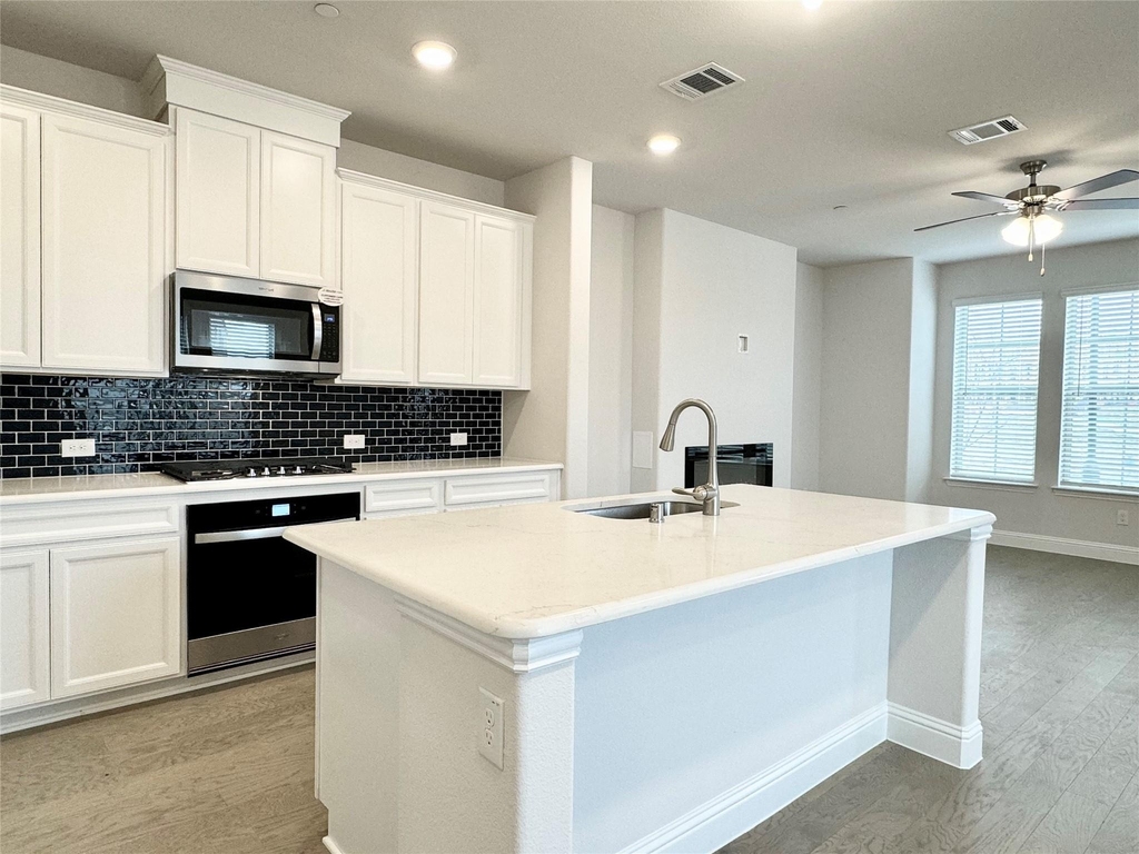 7856 Manilla Drive - Photo 5