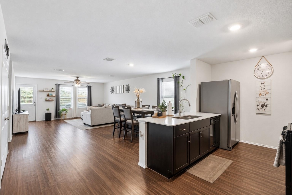 328 Falling Star Drive - Photo 2
