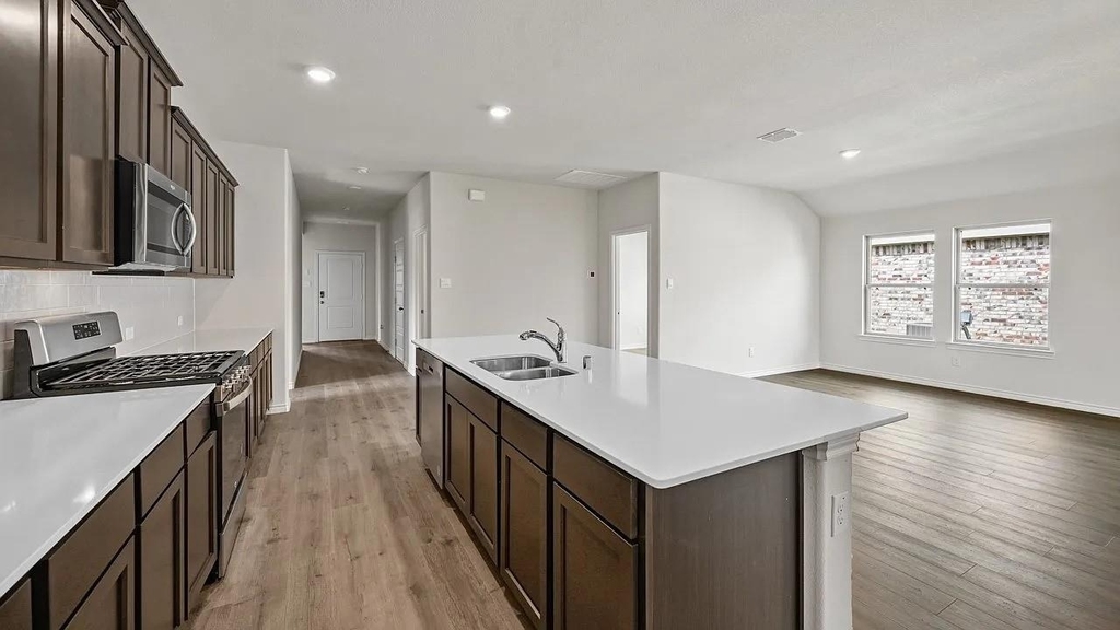 2067 Hearn Drive - Photo 5
