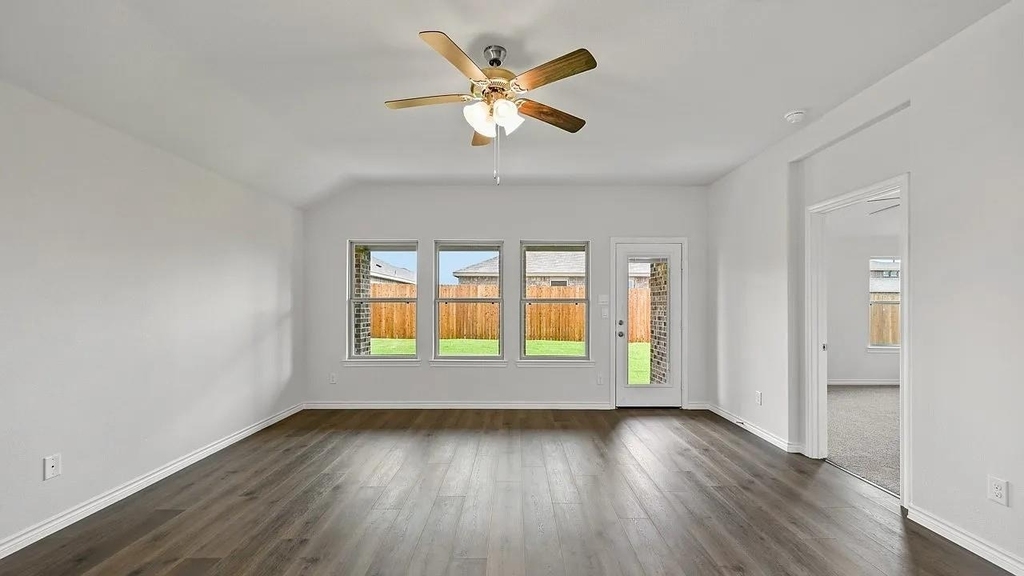 2067 Hearn Drive - Photo 11