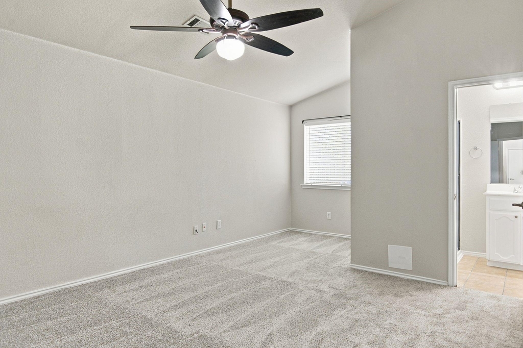 6425 Regina Drive - Photo 13