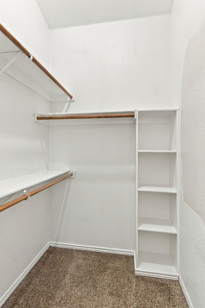 6425 Regina Drive - Photo 17