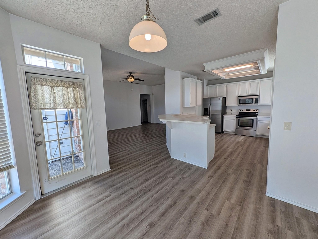 6909 Cinnabar Drive - Photo 21