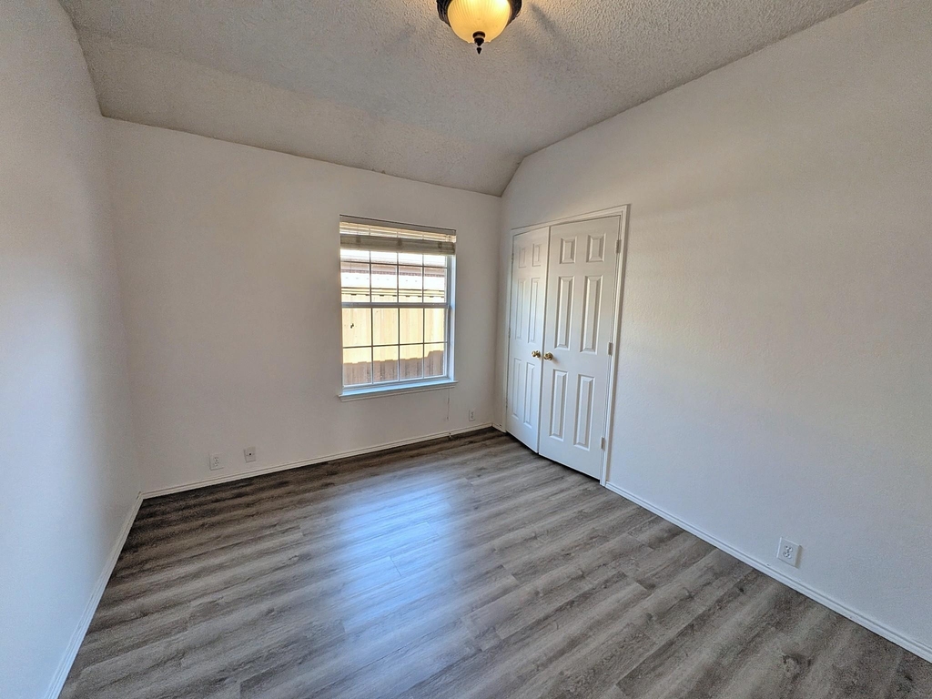 6909 Cinnabar Drive - Photo 31