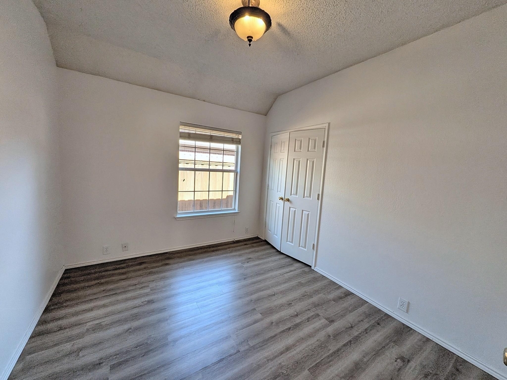 6909 Cinnabar Drive - Photo 30
