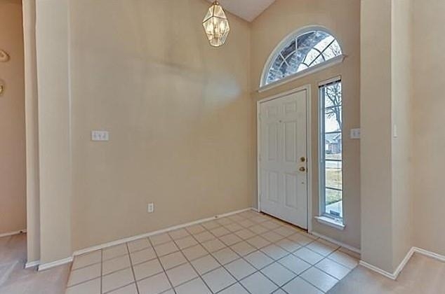 214 E Lynn Creek Drive E - Photo 1
