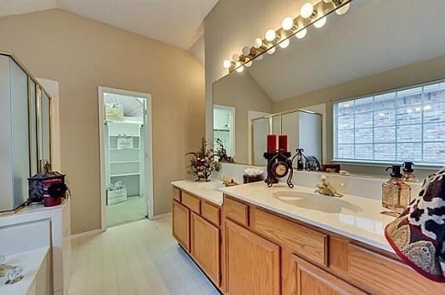 214 E Lynn Creek Drive E - Photo 5