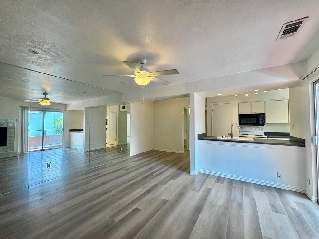 4347 Dickason Avenue - Photo 5