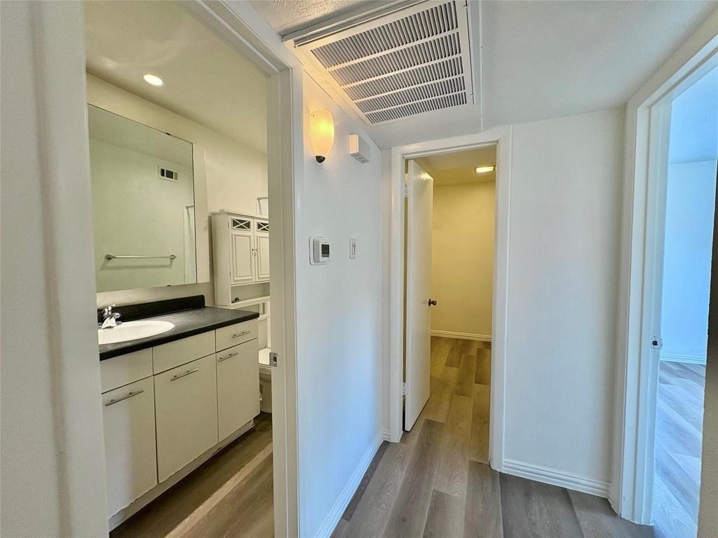 4347 Dickason Avenue - Photo 17