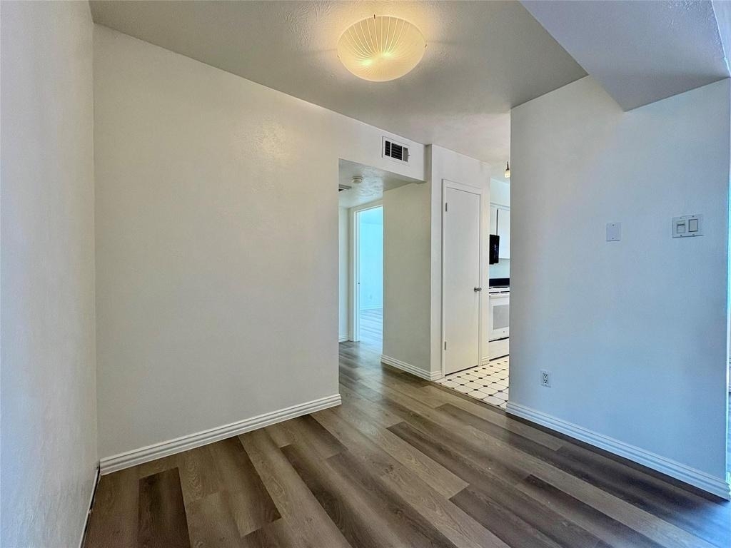 4347 Dickason Avenue - Photo 18