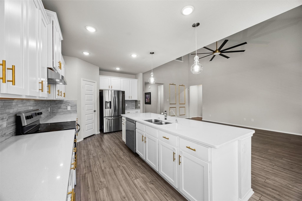 312 Crescent Avenue - Photo 4