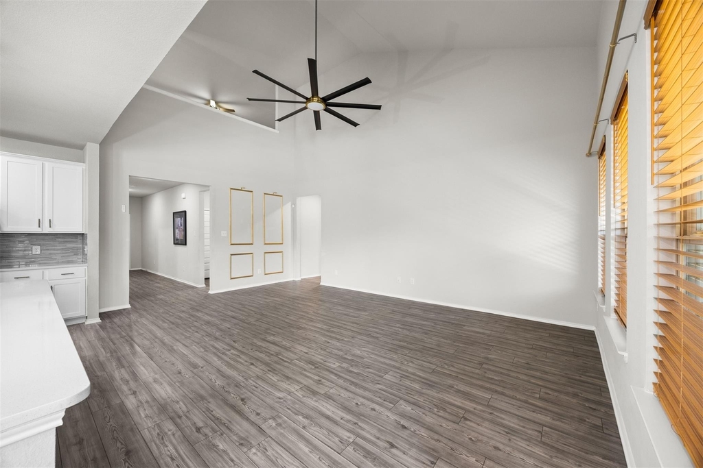 312 Crescent Avenue - Photo 8