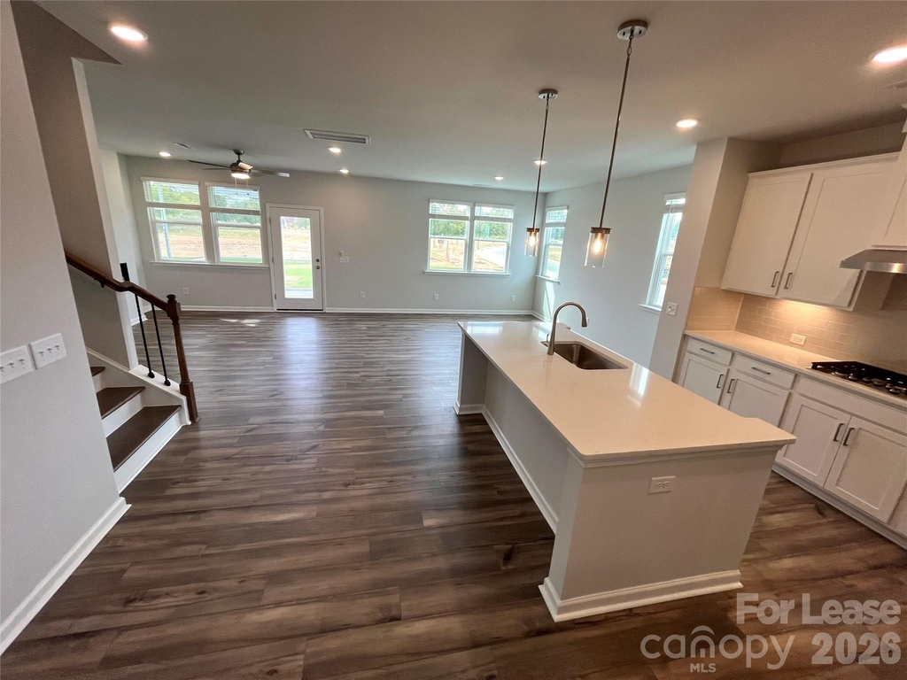 1402 Mossy Glade Road - Photo 2