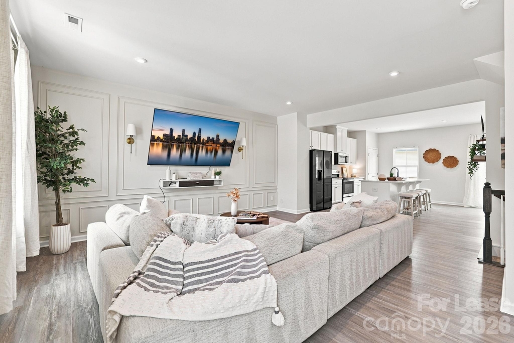 2595 Grantham Place Drive - Photo 10