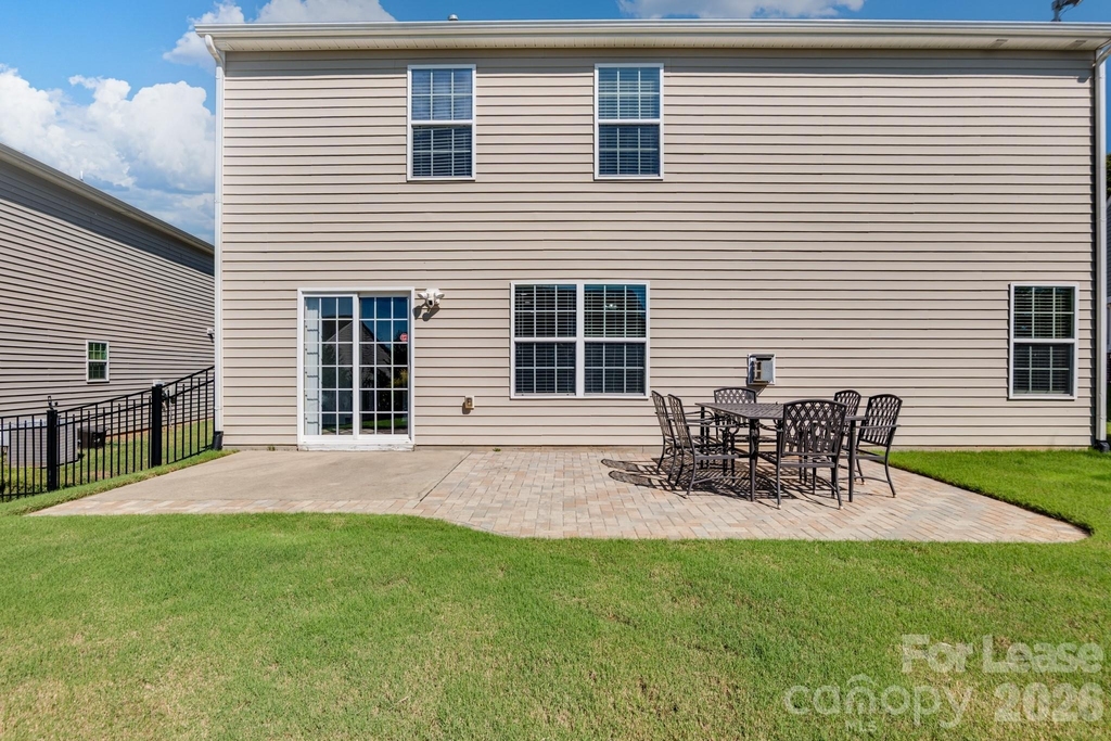 2204 Reid Pointe Avenue - Photo 6
