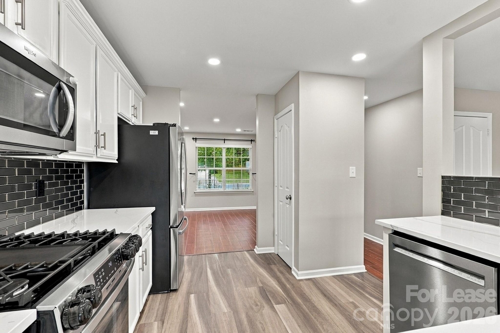 2204 Reid Pointe Avenue - Photo 17