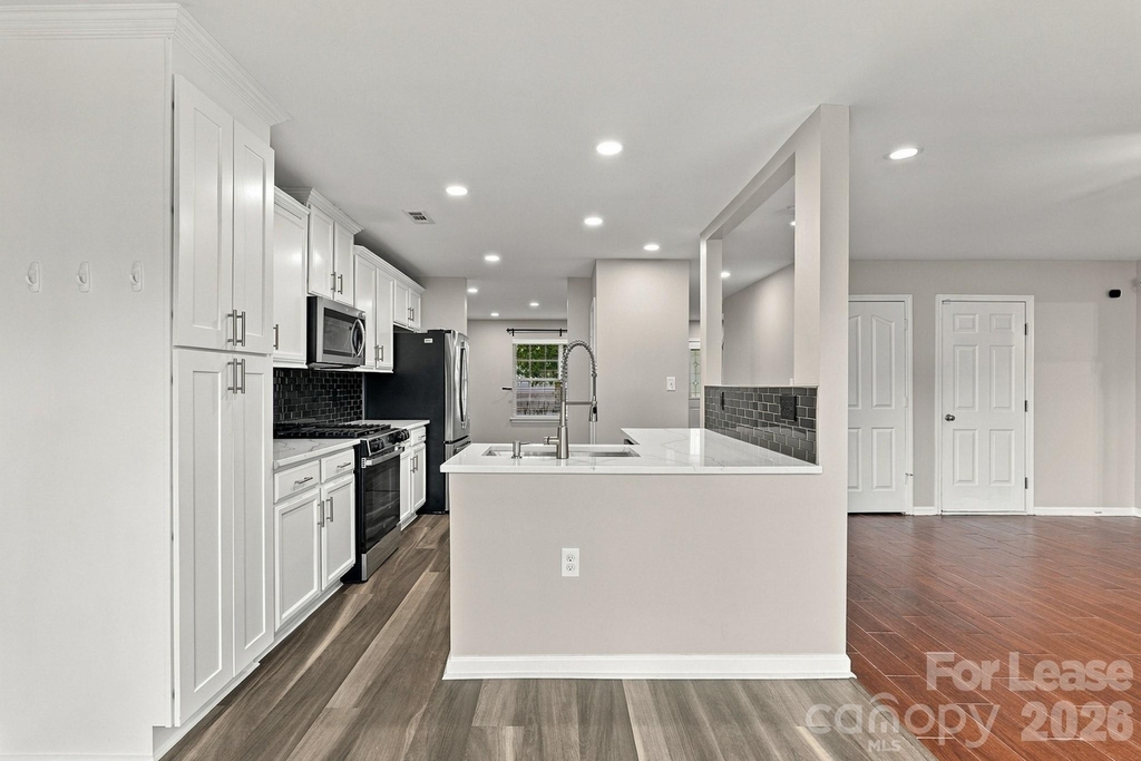 2204 Reid Pointe Avenue - Photo 18