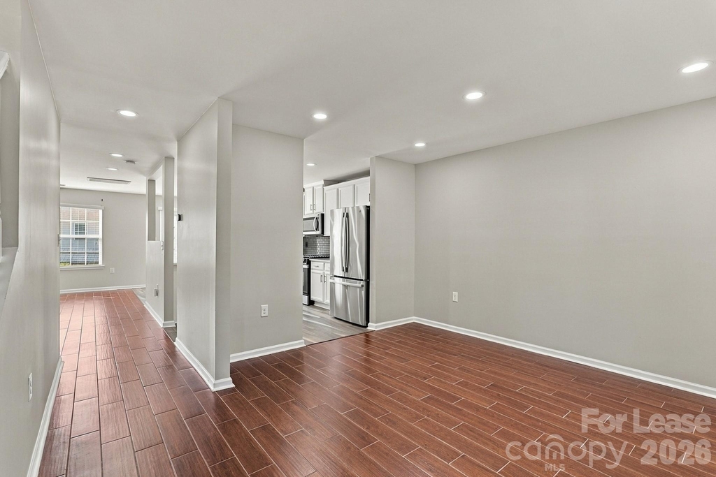 2204 Reid Pointe Avenue - Photo 11