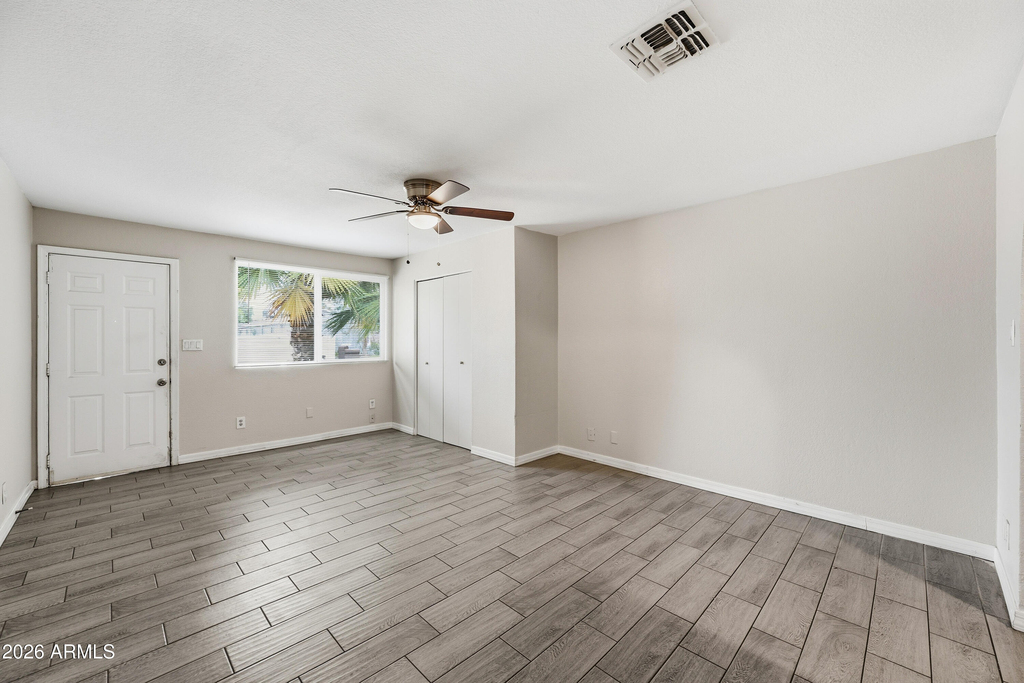 1229 E Mountain View Road - Photo 10