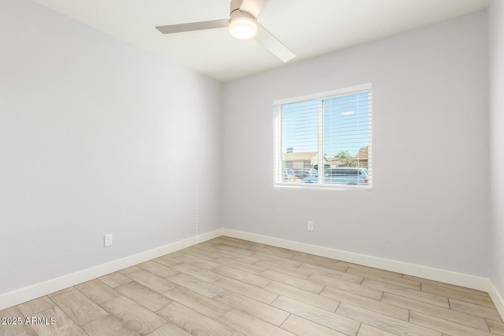 4302 N 80th Lane - Photo 13