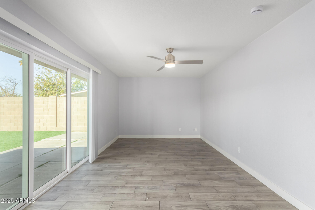 4302 N 80th Lane - Photo 10