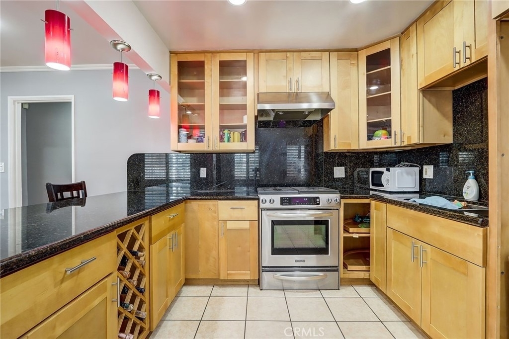 1567 Fair Park Avenue - Photo 6