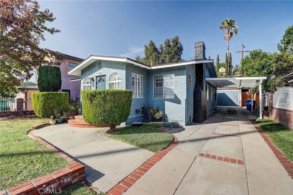 1567 Fair Park Avenue - Photo 1