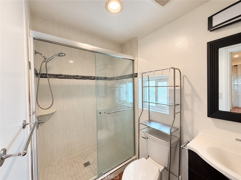 3918 Maple Ave - Photo 9