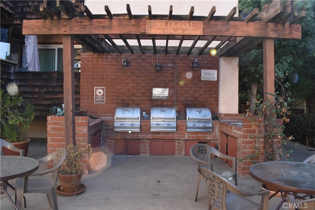 5349 Newcastle - Photo 15