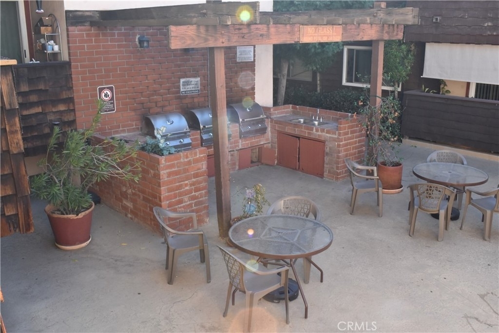 5349 Newcastle - Photo 17