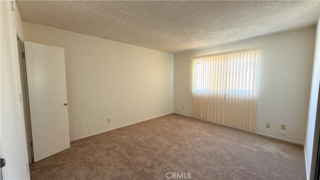 5349 Newcastle - Photo 5