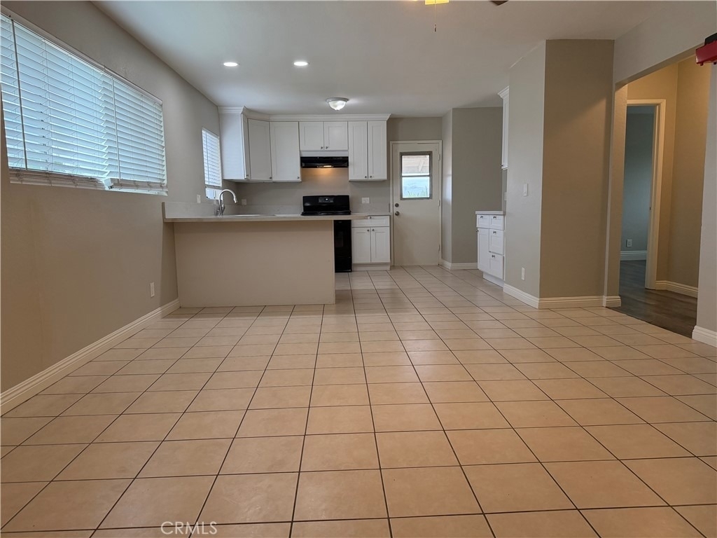 6631 Kingman Avenue - Photo 1