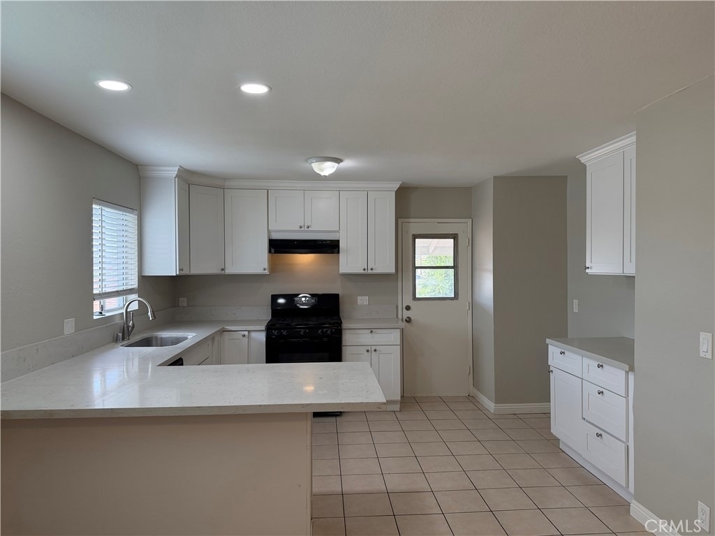 6631 Kingman Avenue - Photo 2