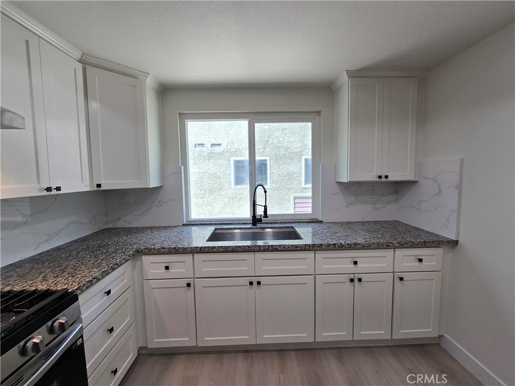 70 Harkness Avenue - Photo 4