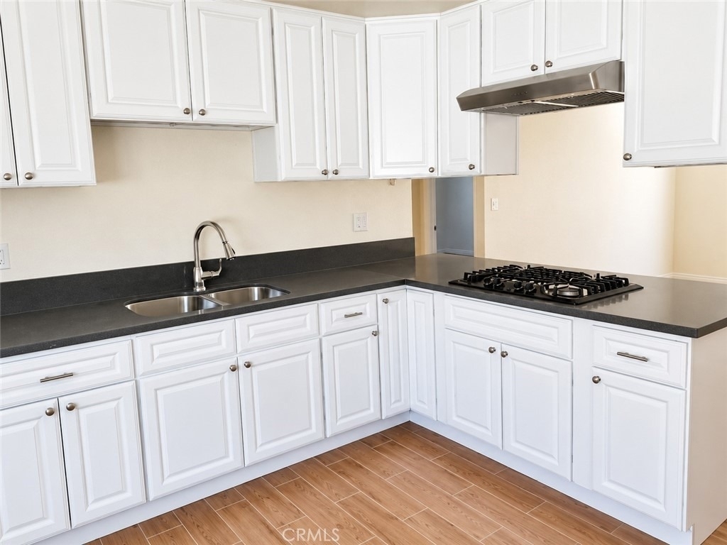 5920 Rostrata - Photo 1