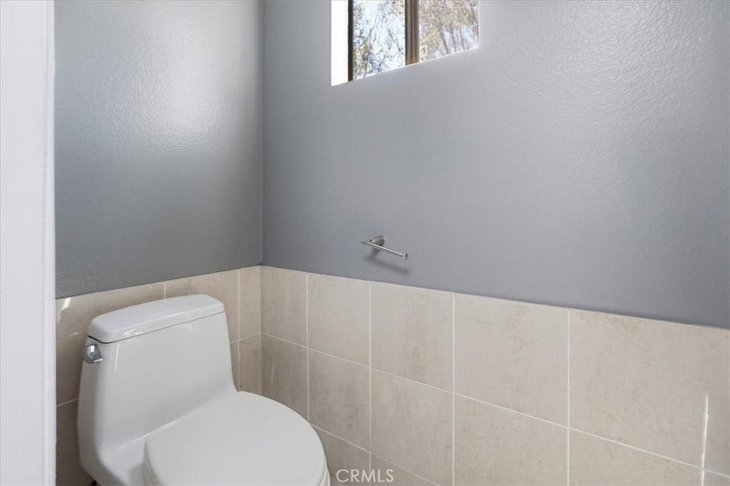 25045 Castlewood - Photo 30