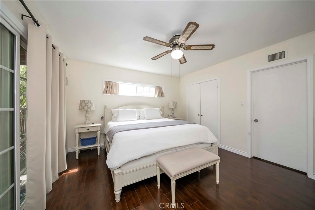 1037 W Ash - Photo 9