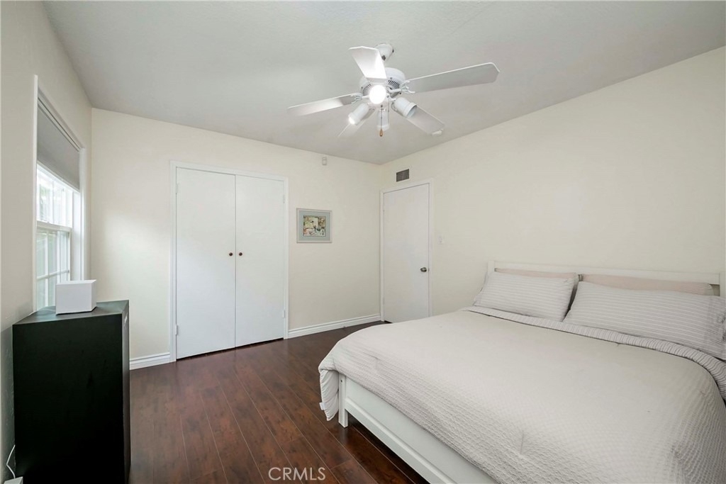 1037 W Ash - Photo 10