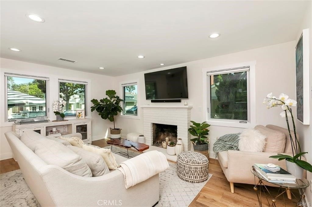 506 Poinsettia Avenue - Photo 1