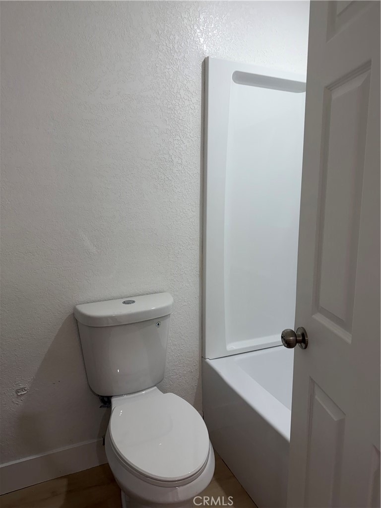 10612 Hawthorne Avenue - Photo 9