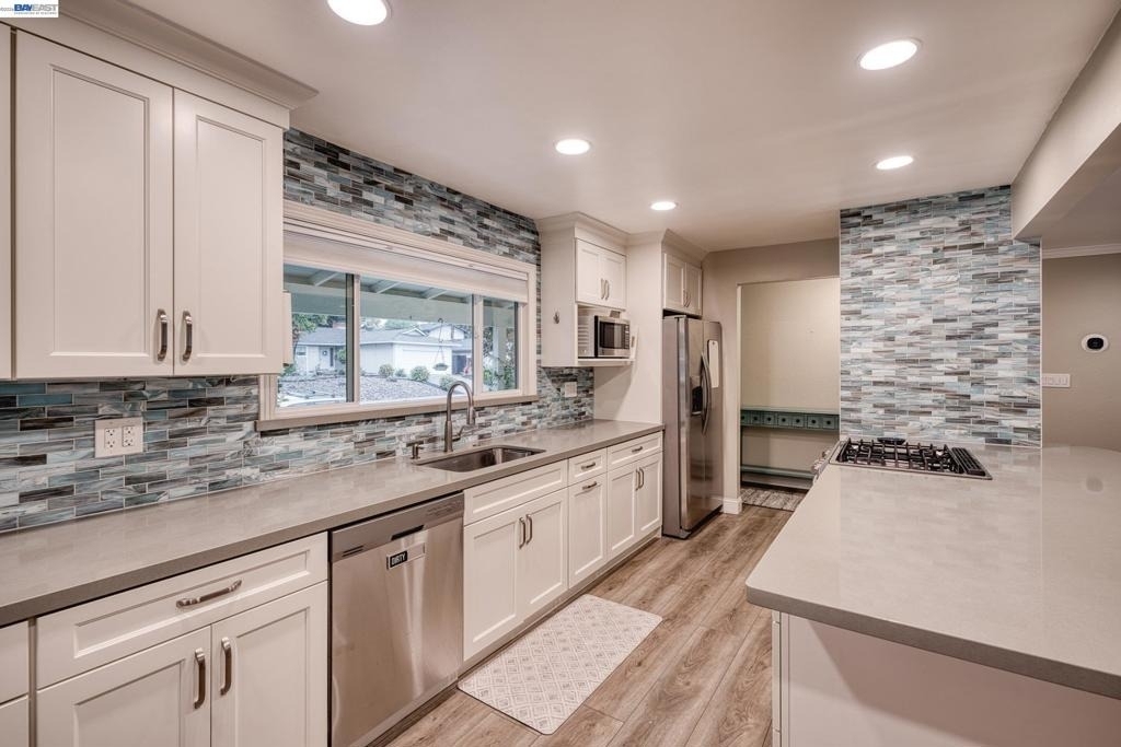 1531 Arkell Rd - Photo 3