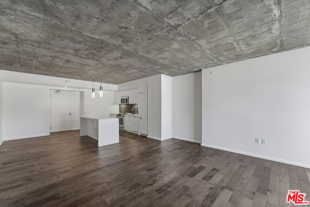 8500 W Sunset Boulevard - Photo 10