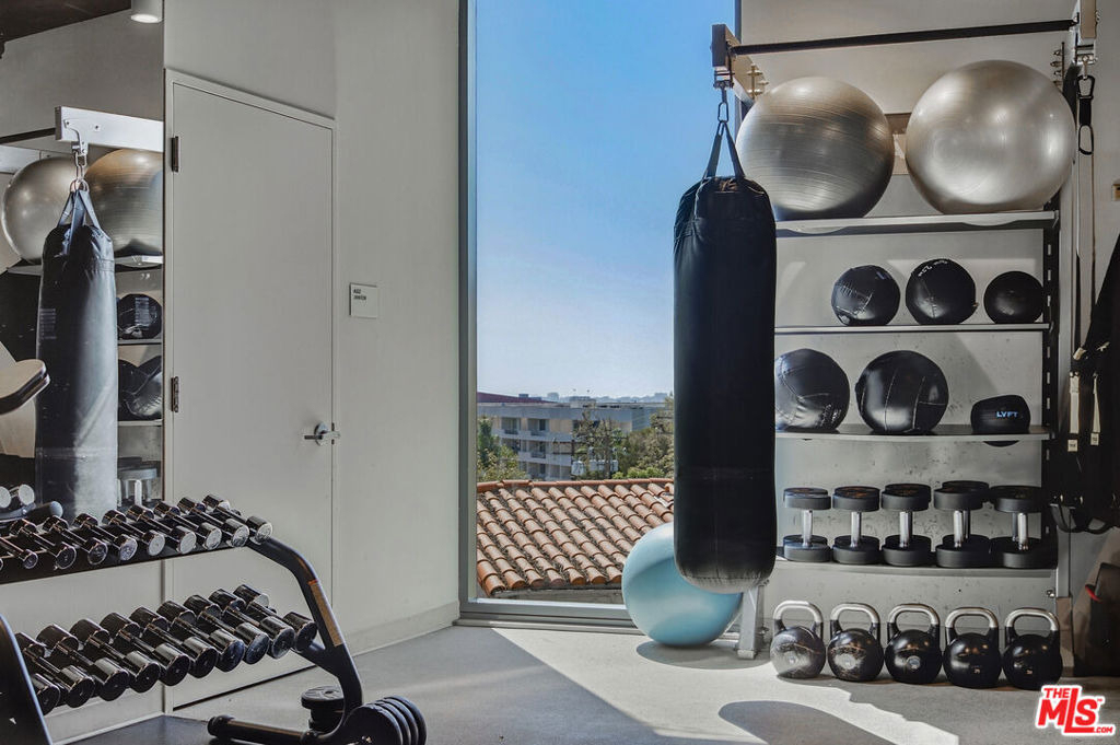8500 W Sunset Boulevard - Photo 20