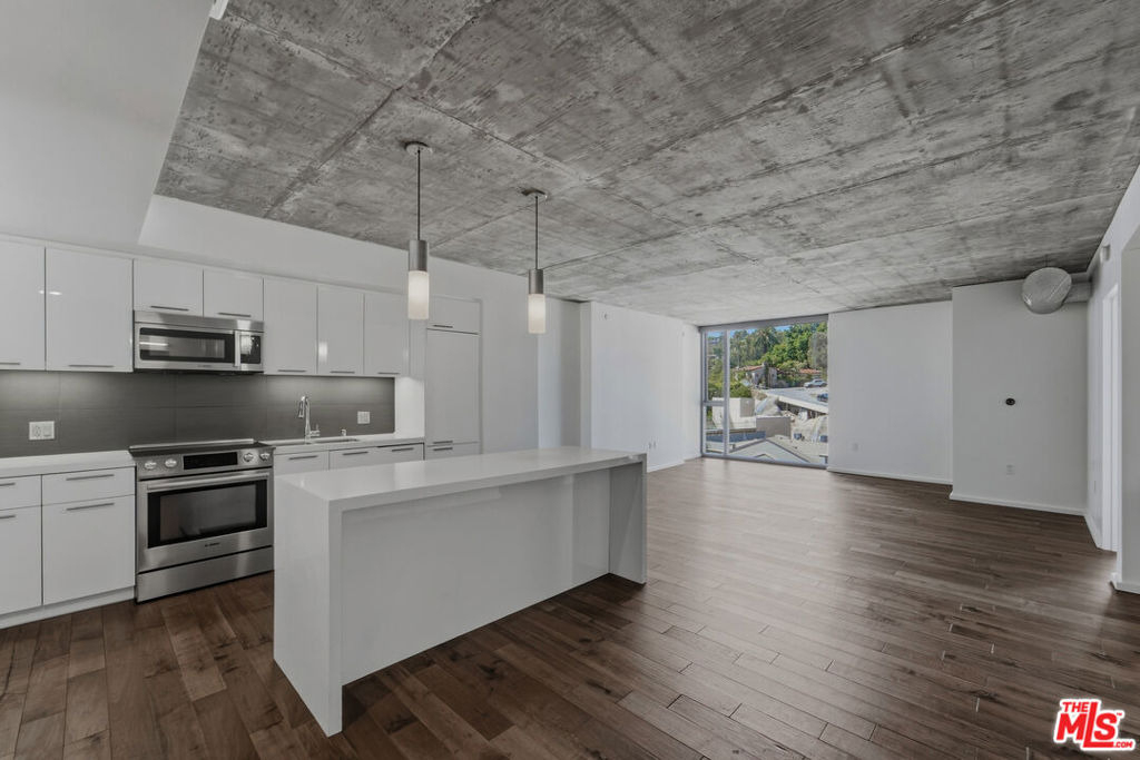 8500 W Sunset Boulevard - Photo 7