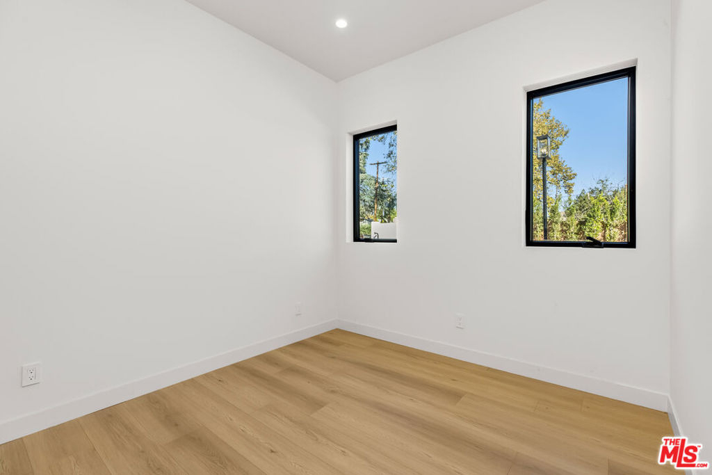 21114 Chase Street - Photo 20
