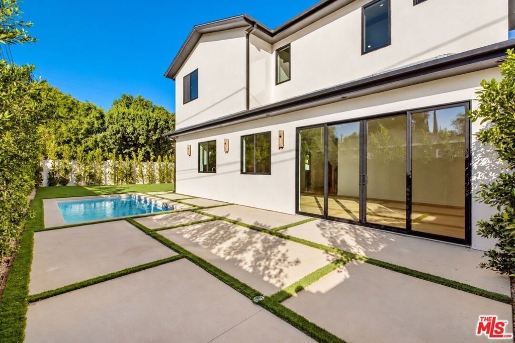 21114 Chase Street - Photo 21